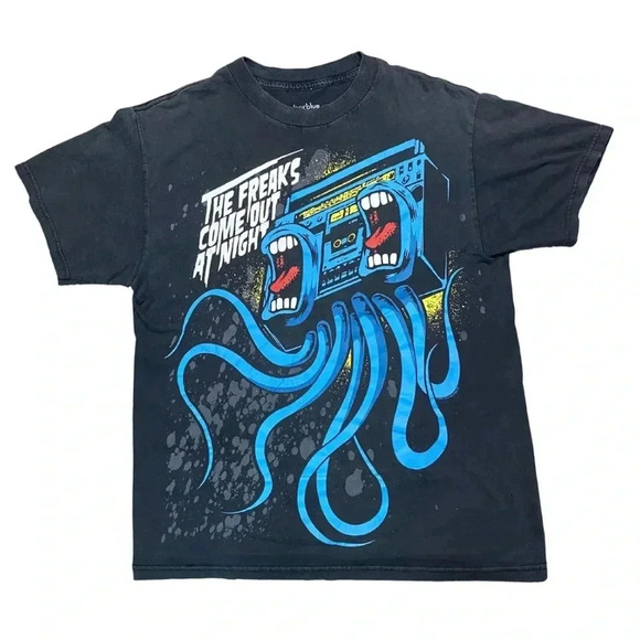 anchor blue Other - Anchorblue tshirt “the freaks come out at night” size Medium